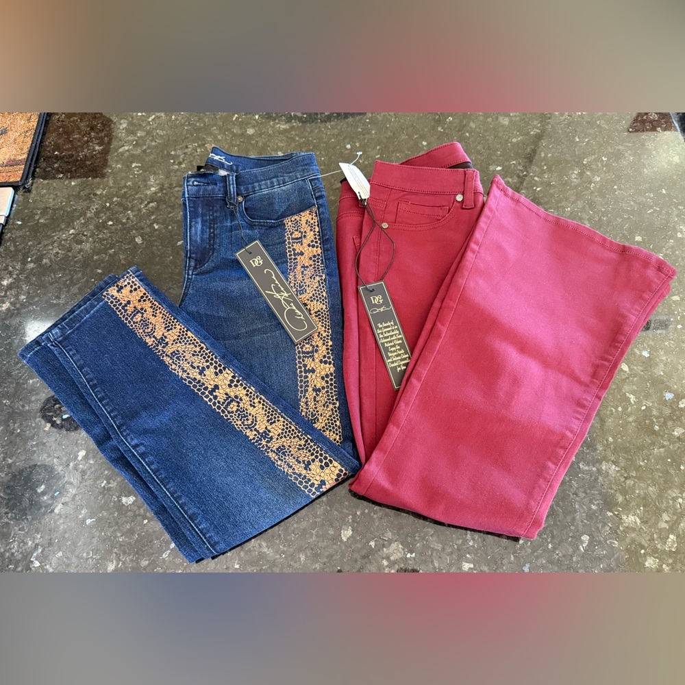 Two Dg2 Diane Gilman Jeans Size 4P Lot Skinny Snake Print Side Stripe & Flares
